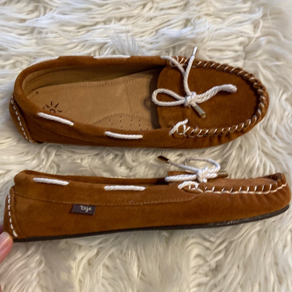 DIJE SHOES SIZE 10 EXCELLENT CONDITION  LEATHER UPPER SEE ALL PHOTOS